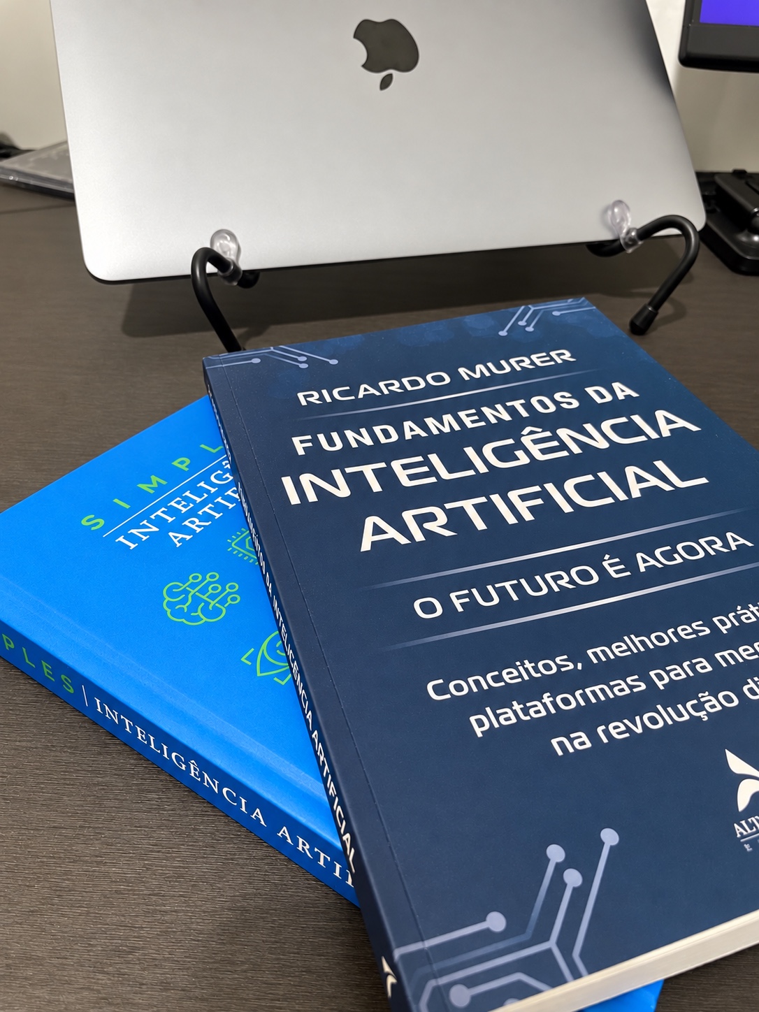 Livros sobre inteligência artificial usados como referência para a postagem